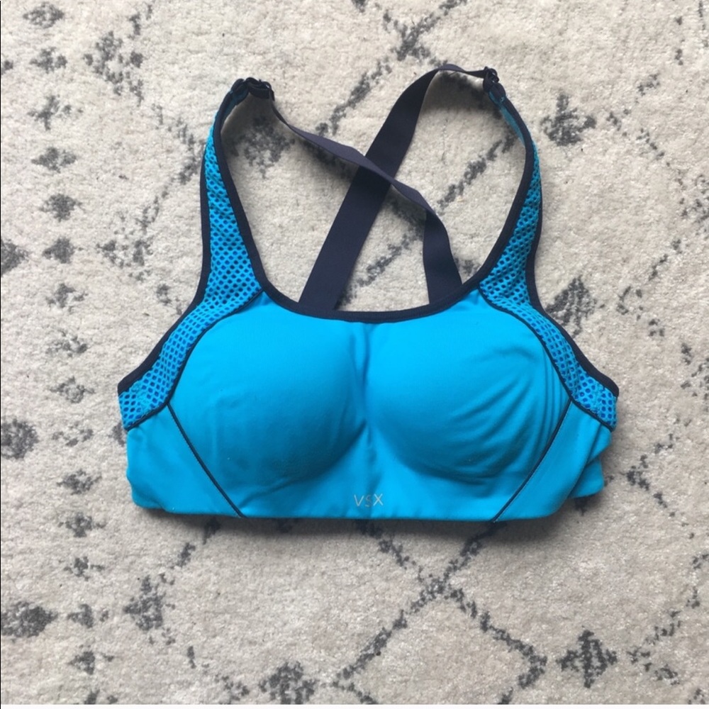 Victoria’s Secret VSX Sports Bra 34B High Support